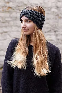 Вязаная женская повязка на голову для согревания ушей, зимняя цена на synthetic.ua - Фото 1 Вязаная женская повязка на голову для согревания ушей, зимняя synthetic.ua - Фото 1