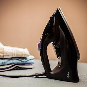 Праска JATA JEPL2241 2200 W керамічна підошва паровий удар 180 g вертикальна пара самоочищення резервуар 200 ml synthetic.ua - Фото 1