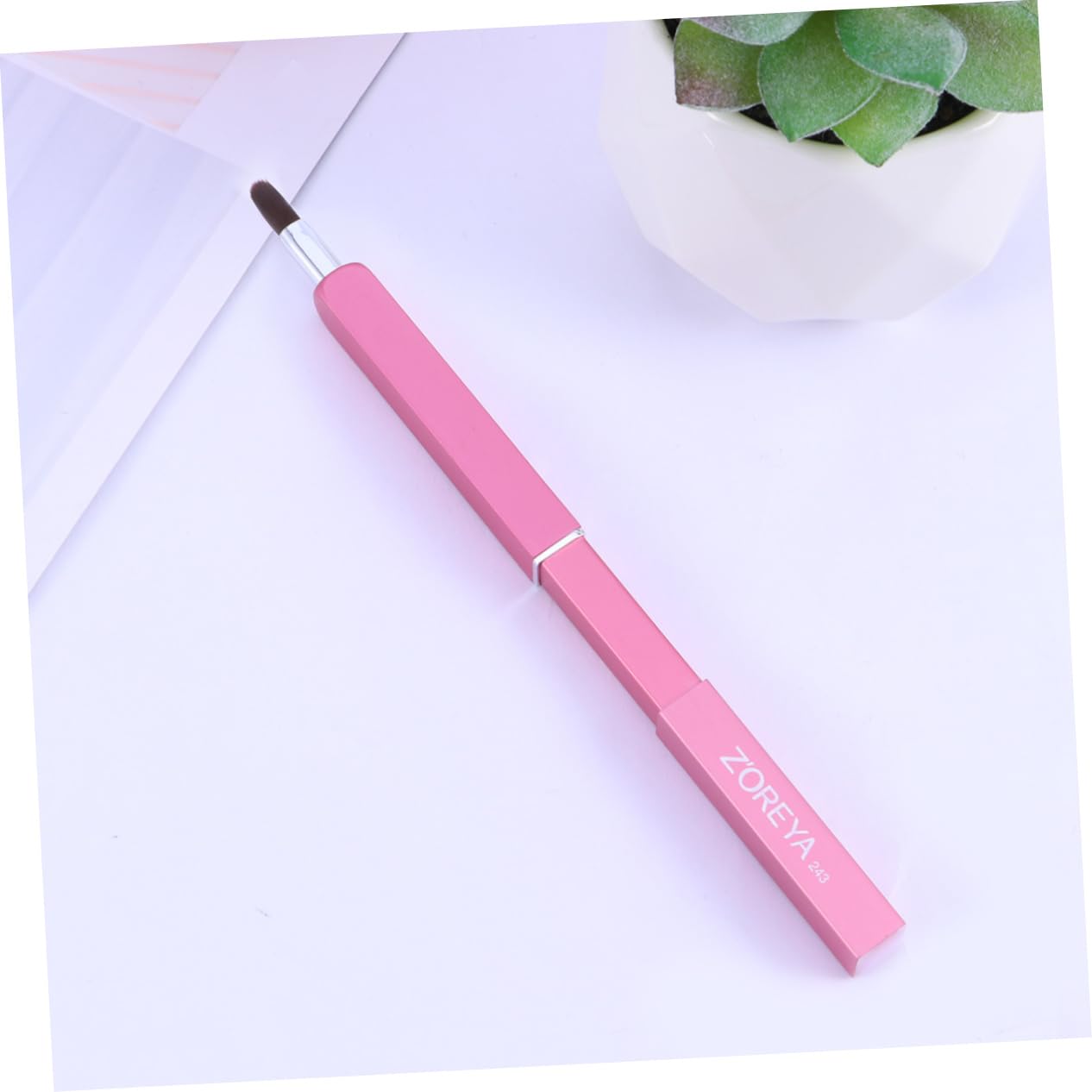 Пензлик для губ Angoily 3St Flexibler з кришкою, фото №3