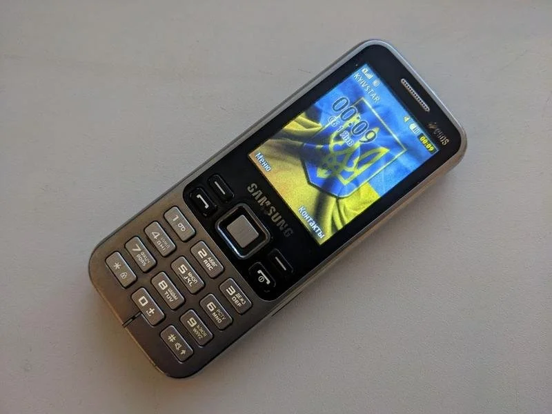 Телефон samsung c3322 бу трохи глючить зарядка, фото №3 Телефон samsung c3322 бу трохи глючить зарядка, фото №3