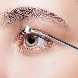 Щетка для ресниц угловая Rolempon, 120 градусов цена на synthetic.ua - Фото 1 Щетка для ресниц угловая Rolempon, 120 градусов synthetic.ua - Фото 1