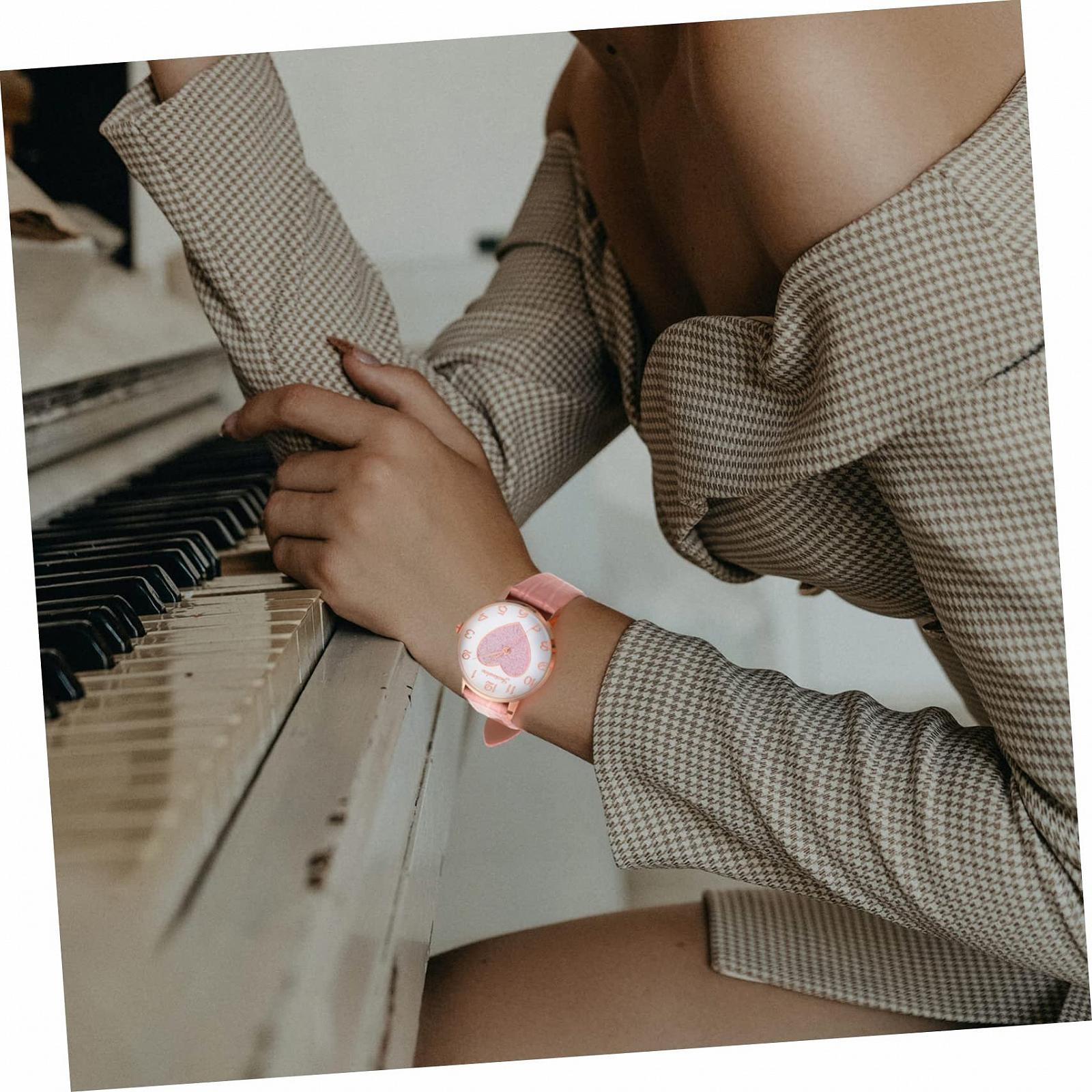 Часы LIFKOME Meeting Time Looking Horse Party Sleeping Light Adult Watch Women Watch Digital Quartz Watch Adult Watch Adult Watch Skin Розовый, розовый, Ремешок., фото №3 Часы LIFKOME Meeting Time Looking Horse Party Sleeping Light Adult Watch Women Watch Digital Quartz Watch Adult Watch Adult Watch Skin Розовый, розовый, Ремешок., фото №3