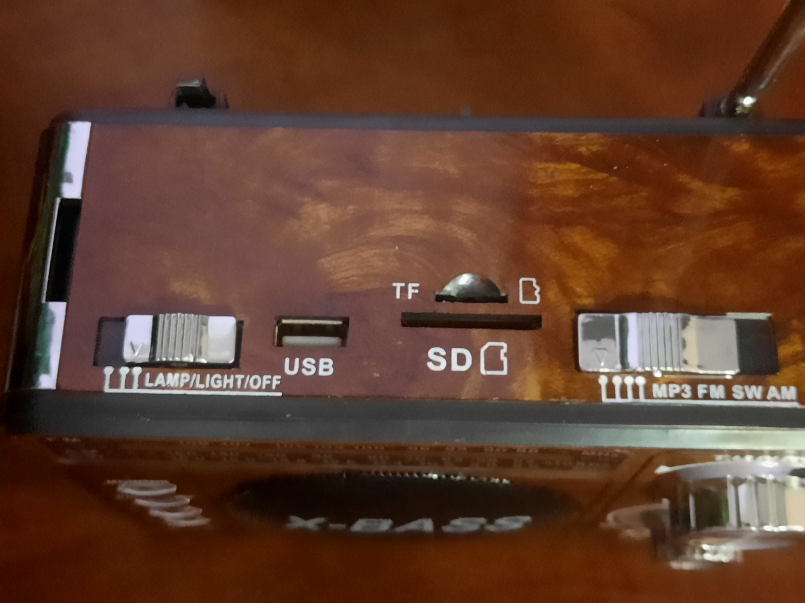 Портативний радіоприймач акумуляторний YUEGAN YG-825 LED радіо AM/FM/SW та MP3-плеєр в одному з ліхтариком, фото №2