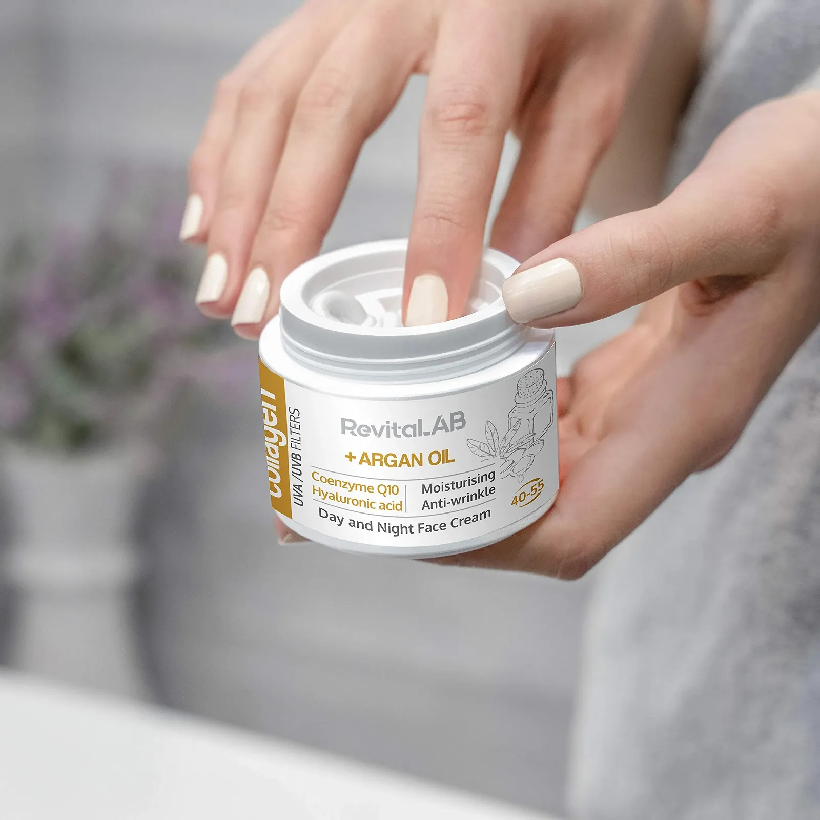 Крем дневной и ночной RevitaLAB Anti-Ageing с коллагеном, гиалуроновой кислотой, Q10 и аргановым маслом 50 мл, фото №4 Крем дневной и ночной RevitaLAB Anti-Ageing с коллагеном, гиалуроновой кислотой, Q10 и аргановым маслом 50 мл, фото №4