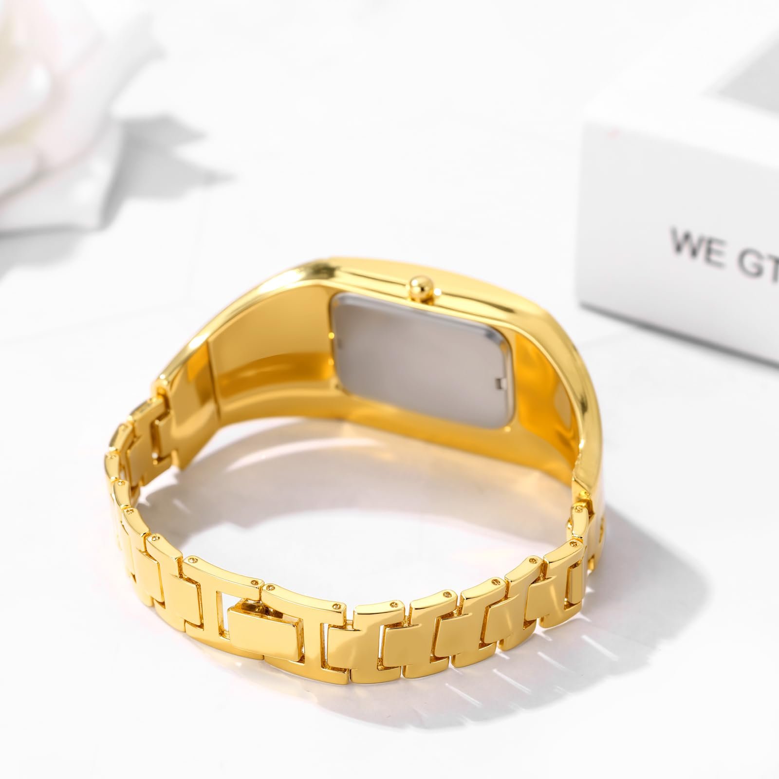 Женские часы-браслет прямоугольной формы JewelryWe: Золотые аналоговые кварцевые наручные часы-браслет с металлическим ремешком со стразами и квадратным циферблатом, фото №5