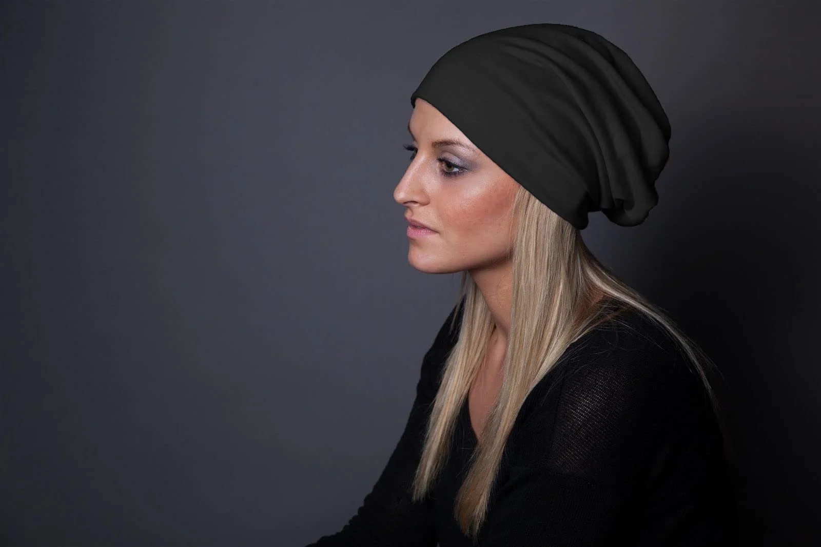 Шапка styleBreaker Однотонная Двусторонняя 04024115, легкая и мягкая, унисекс, фото №5 Шапка styleBreaker Однотонная Двусторонняя 04024115, легкая и мягкая, унисекс, фото №5