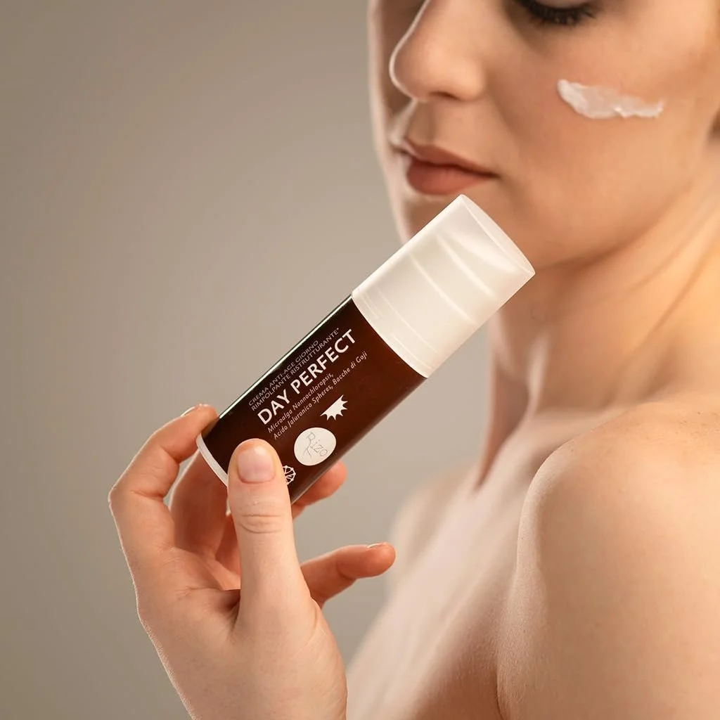 Денний крем Day Perfect Cream 50 мл антивіковий з ефектом ліфтингу та гіалуроновою кислотою, фото №3 Денний крем Day Perfect Cream 50 мл антивіковий з ефектом ліфтингу та гіалуроновою кислотою, фото №3