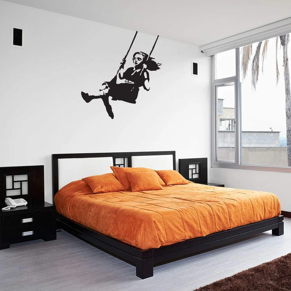 Наклейка на стіну Banksy Дівчинка на гойдалці 57 x 70 см, фото №3 Наклейка на стіну Banksy Дівчинка на гойдалці 57 x 70 см, фото №3
