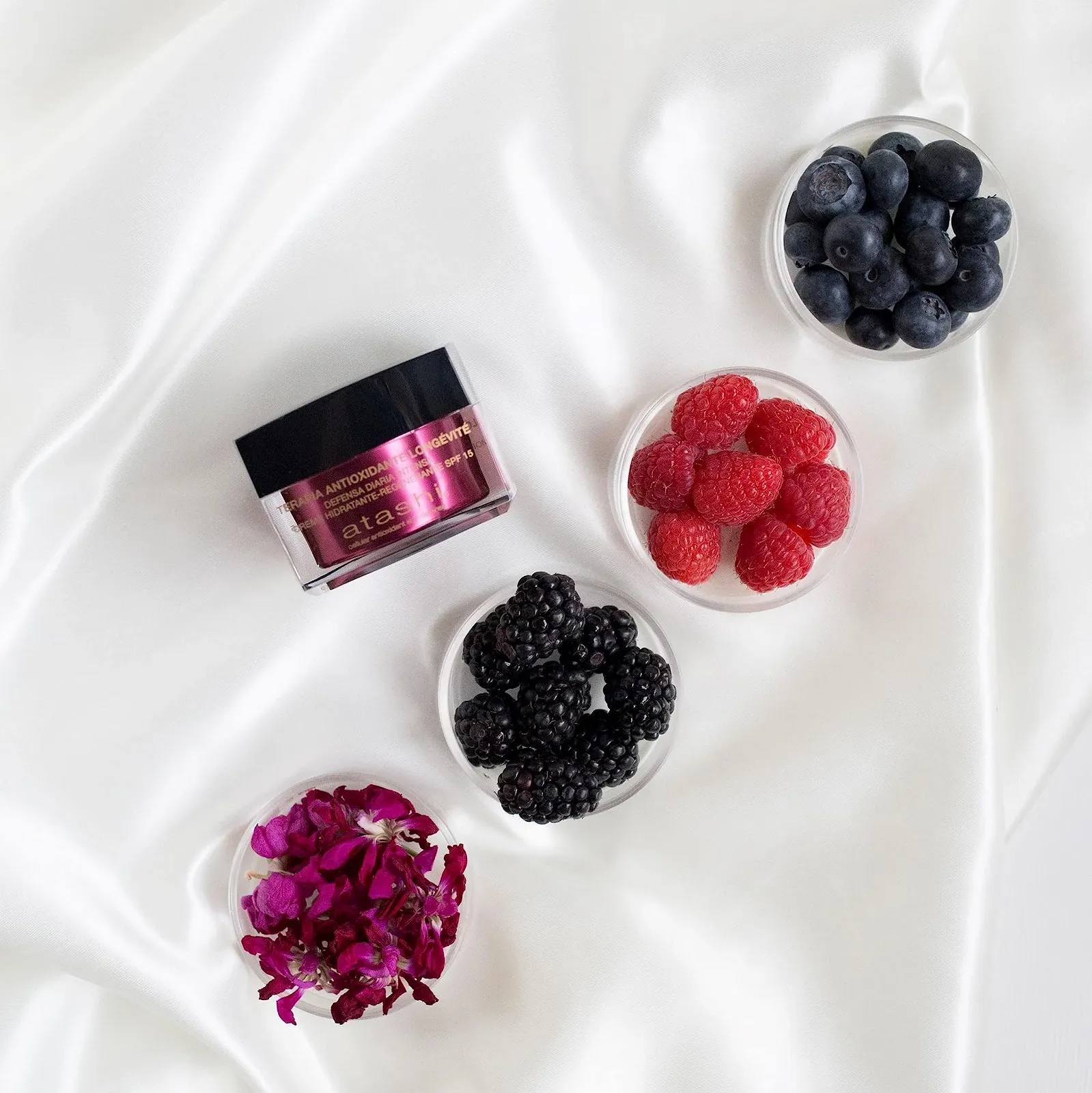 Денний крем Atashi Antioxidant Regenerating Moisturising SPF 15 гіалуронова кислота вітаміни C, E та CoQ10, фото №4