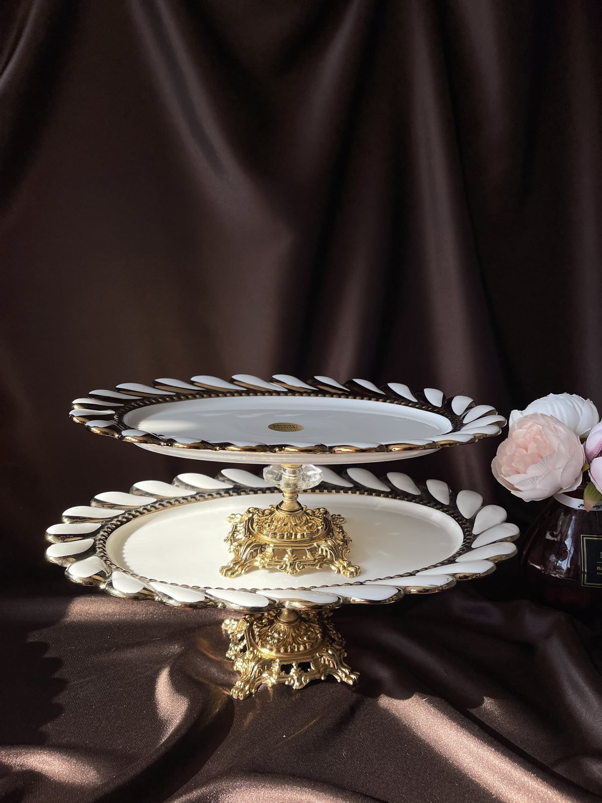 Блюдо овал з золотим декором на золотій ніжці Розкіш 42х28 см, фото №1