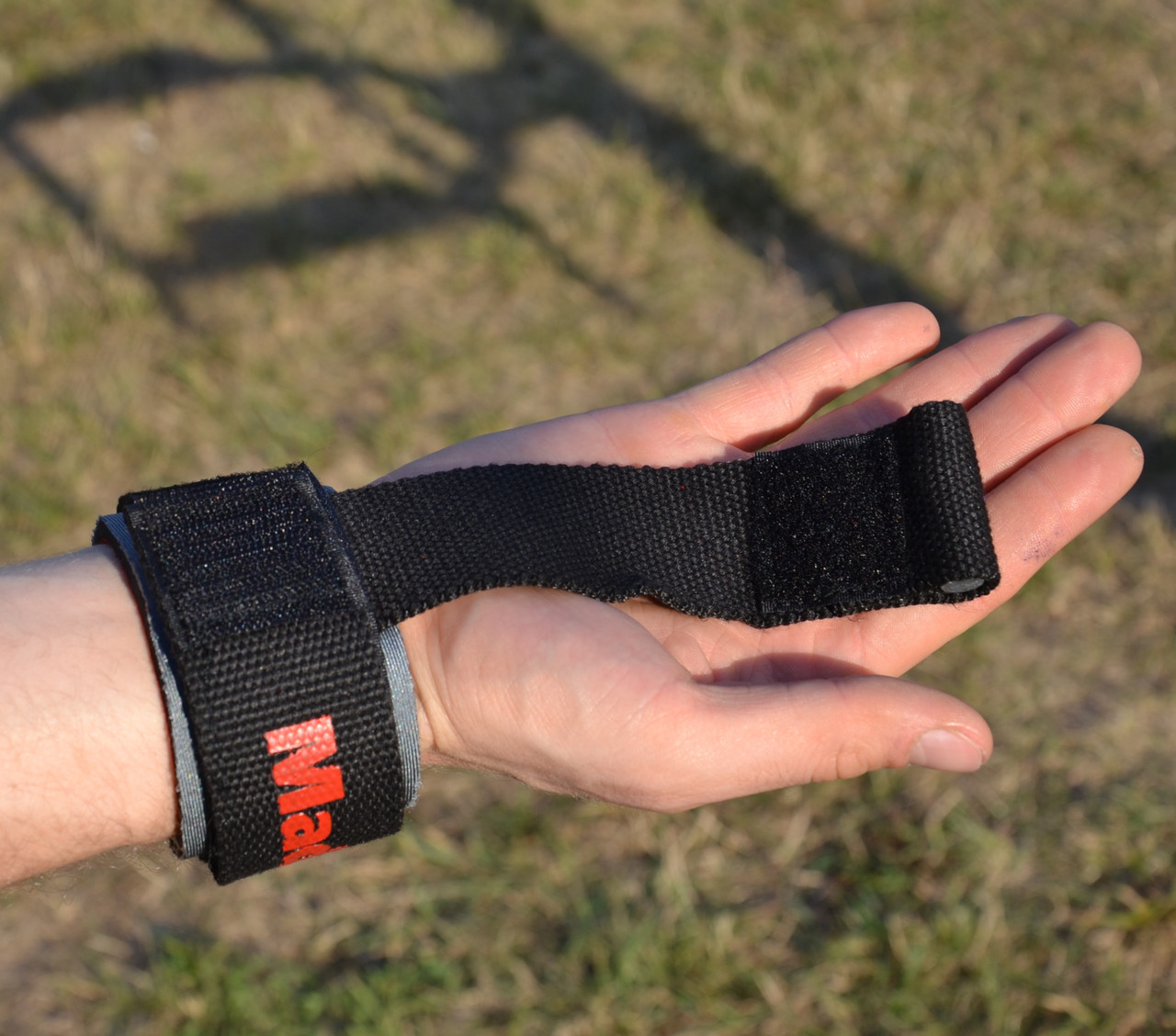 Лямки для тяги MadMax MFA-332 PWR Straps Black/Grey/Red, фото №4 Лямки для тяги MadMax MFA-332 PWR Straps Black/Grey/Red, фото №4