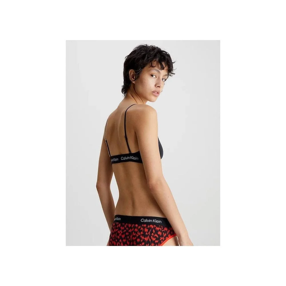 Бралетт Calvin Klein з м'якими чашками, фото №8 Бралетт Calvin Klein з м'якими чашками, фото №8