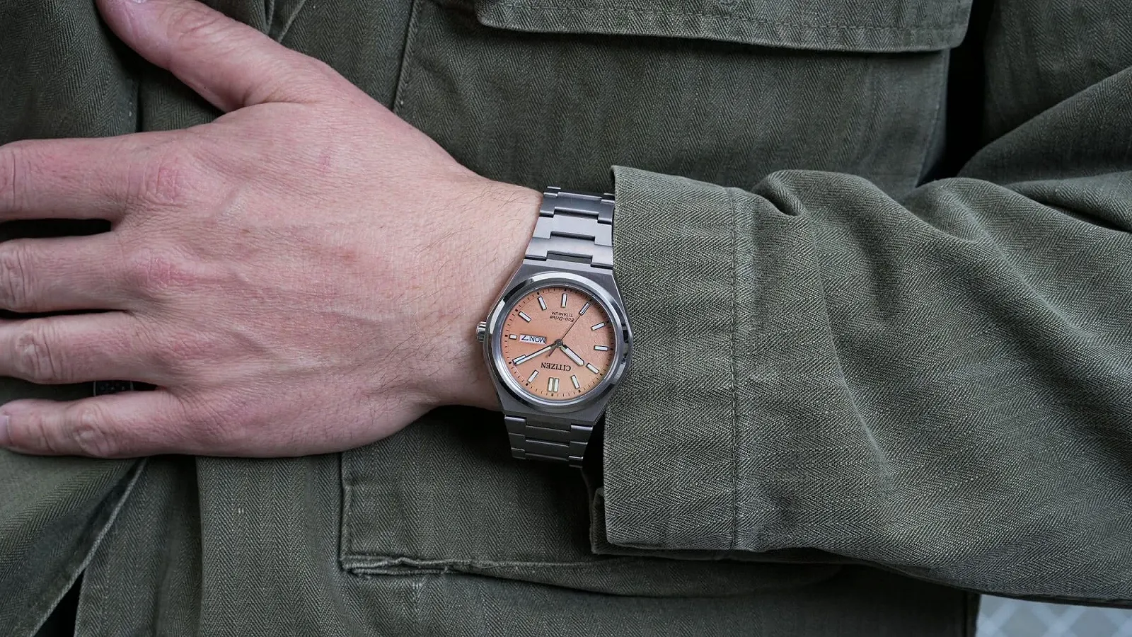 Часы Citizen AW0130-85ZE, фото №6 Часы Citizen AW0130-85ZE, фото №6