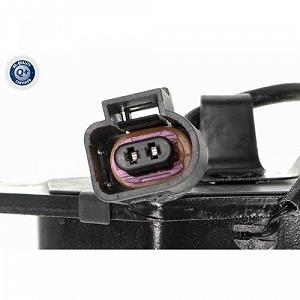 Комплект тормозных колодок, дисковый тормоз VAICO Q+ V10-8133-1 synthetic.ua - Фото 1