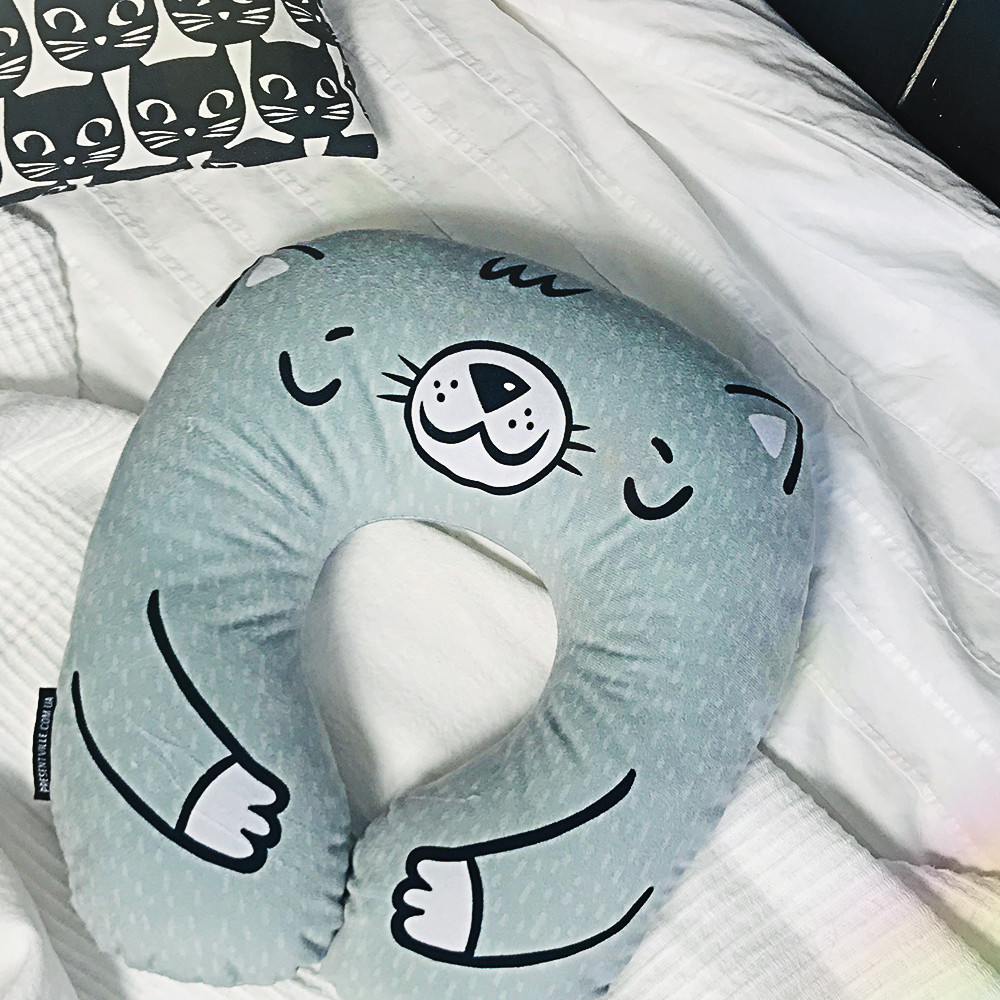 Подушка дорожній кіт 32x30 см DOP_19F001, фото №1