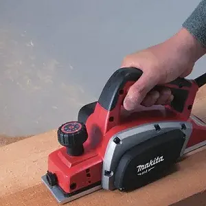 Электрорубанок Makita M1902 500Вт 82мм ціна на synthetic.ua - Фото 1 Электрорубанок Makita M1902 500Вт 82мм synthetic.ua - Фото 1