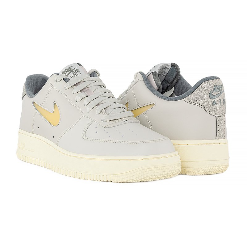 Кросівки Nike AIR FORCE 1 07 LX 38.5, фото №1