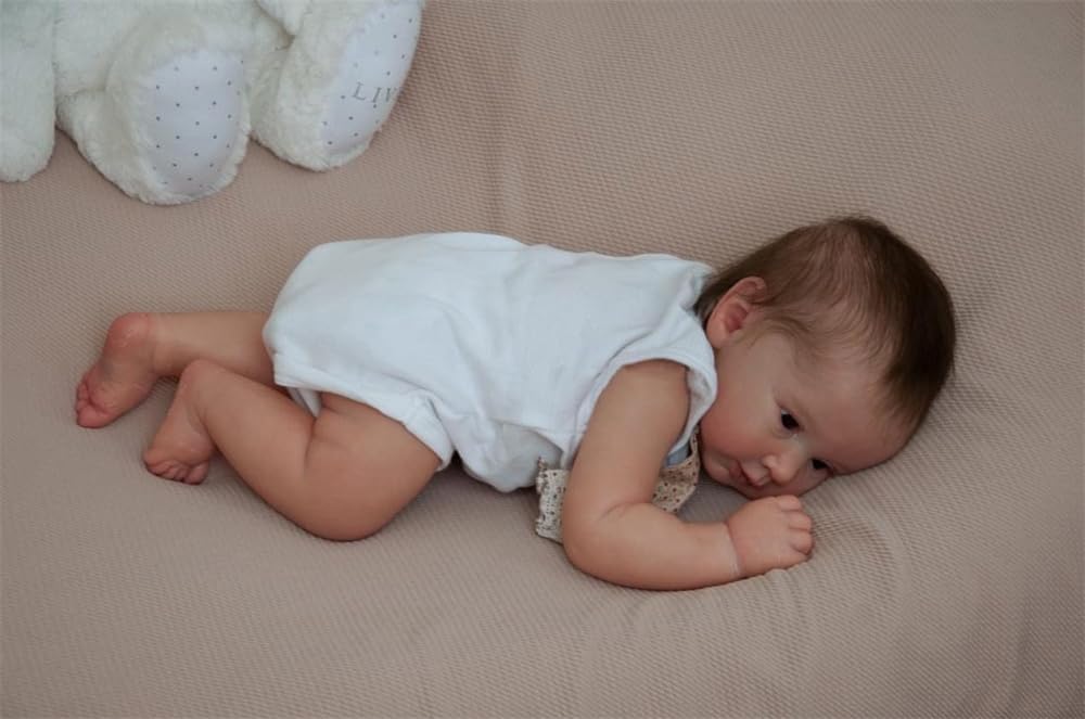 Лялька Anano Lifelike Baby 50 см Reborn Реалістична новонароджена дівчинка силіконова з нагрудником та волоссям, фото №7