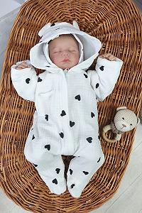 Муслиновый человечек и шапочка для новорожденного, слеп Сердечки - Фото 1