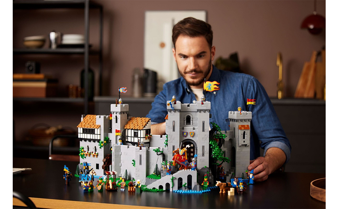 Детский конструктор LEGO Icons Замок львиных рыцарей (10305), фото №2