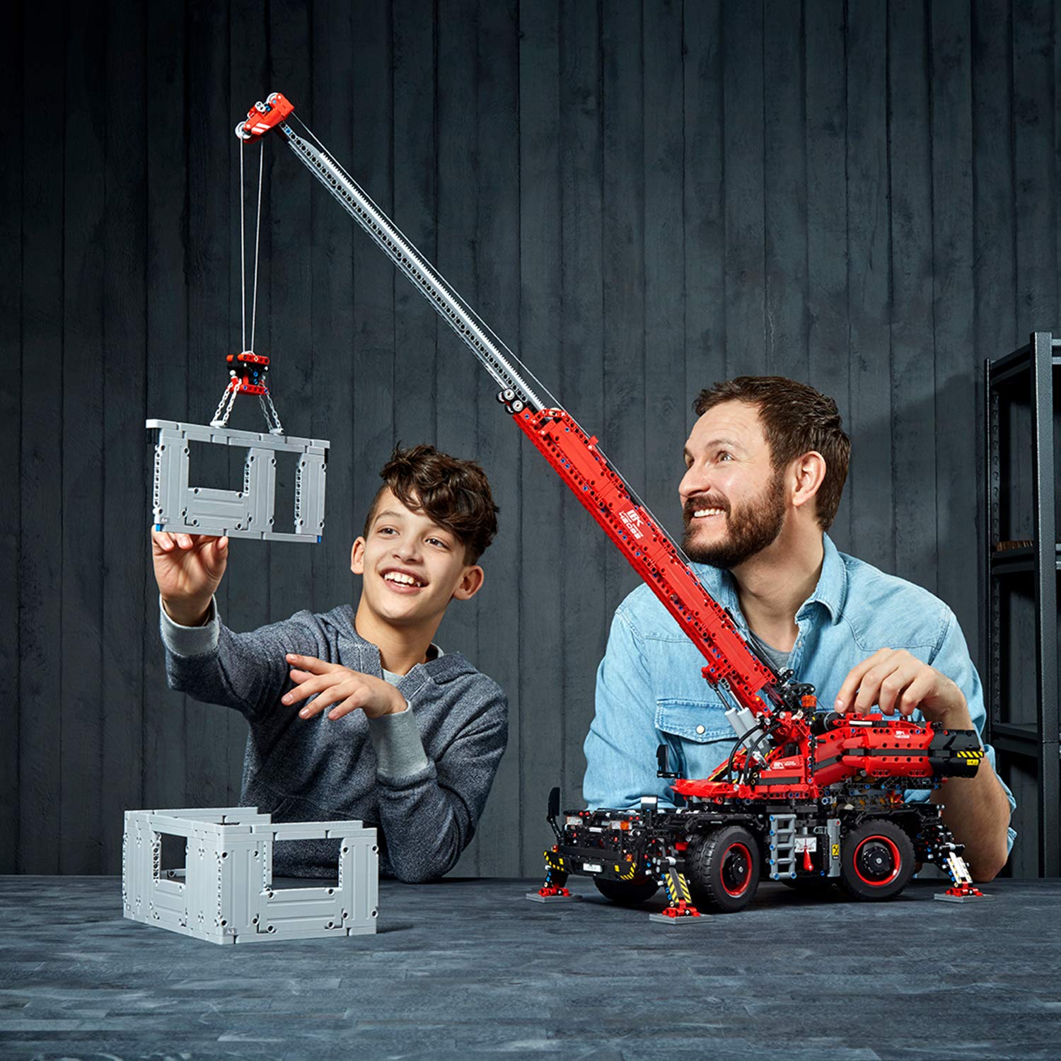 Конструктор Lego Technic 42082 Внедорожный Крановый Грузовик, фото №6 Конструктор Lego Technic 42082 Внедорожный Крановый Грузовик, фото №6
