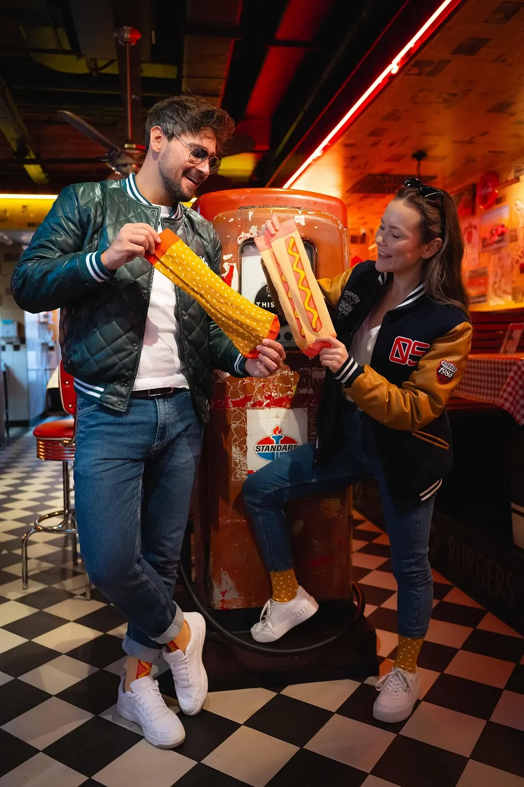 Шкарпетки Rainbow Socks Hot Dog Socks Box з малюнком хот-дога - 2 пари, фото №4