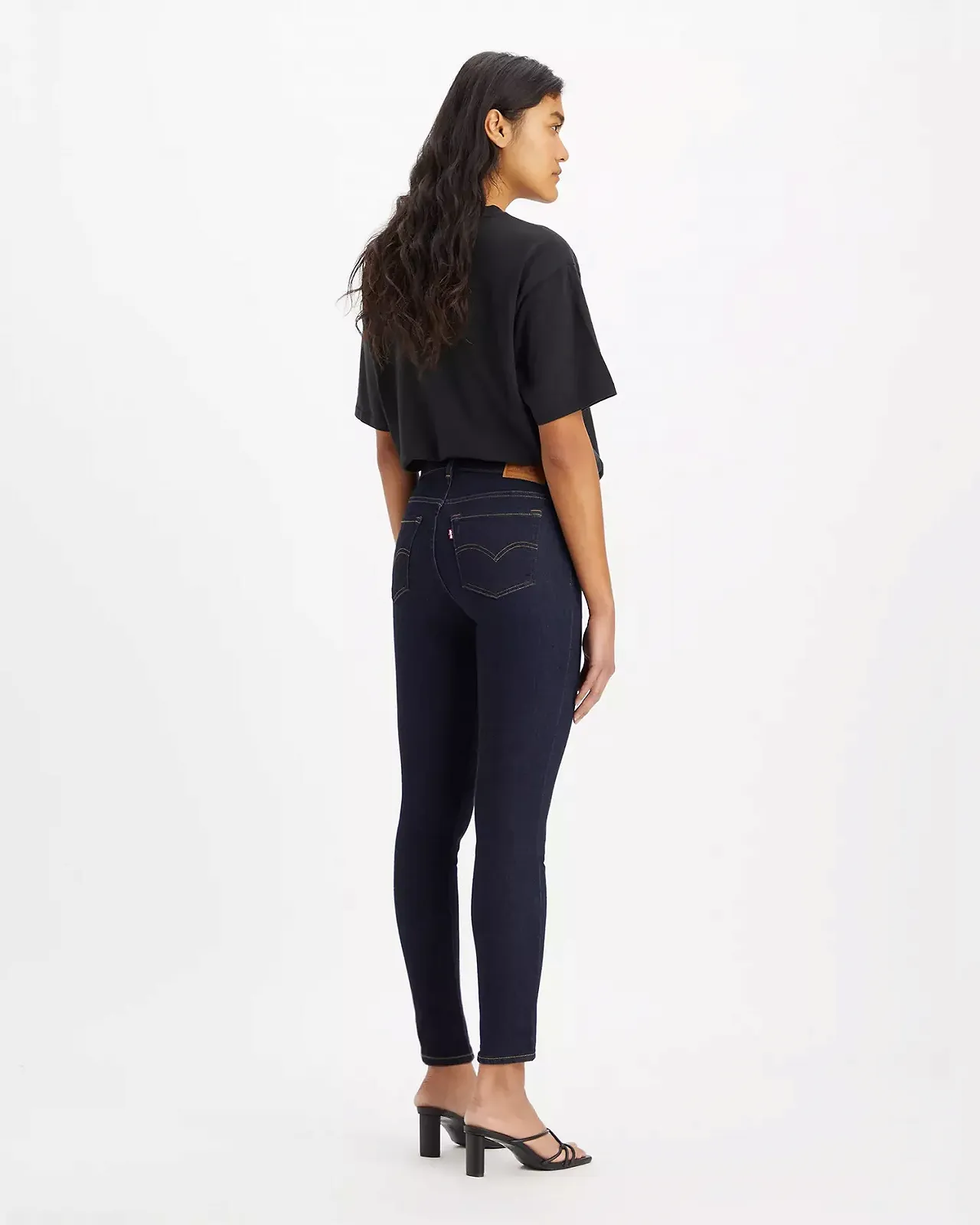 Жіночі джинси Levis - 711 Double Button Blue Wave Rinse - 26, фото №3 Жіночі джинси Levis - 711 Double Button Blue Wave Rinse - 26, фото №3