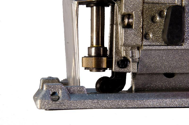 Лобзик електричний MPT PROFI 700 Вт 100/10 мм 500-3000 об/хв мішок MJS7003, фото №8 Лобзик електричний MPT PROFI 700 Вт 100/10 мм 500-3000 об/хв мішок MJS7003, фото №8