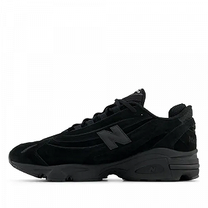 Кроссовки New Balance 00 Black Cat Размер 45 synthetic.ua - Фото 1