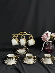 Кавовий сервіз на золотій підставці - Фото 1