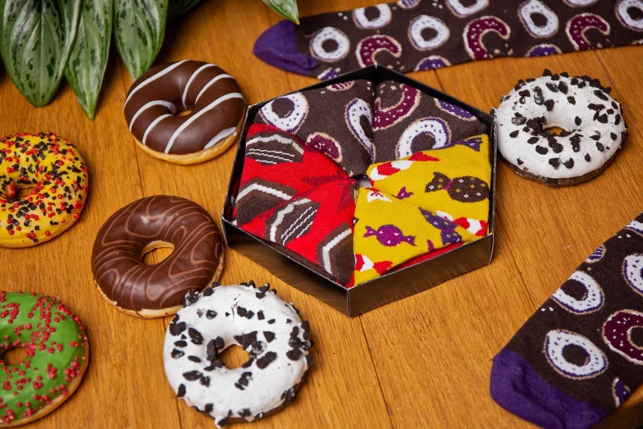 Носки Rainbow Socks - Женские/Мужские Смешные носки Dark Sweetest Socks Box - 3 пары - Пончик, Конфета, Пирожное - Размеры 36-40, Разноцветные, фото №3 Носки Rainbow Socks - Женские/Мужские Смешные носки Dark Sweetest Socks Box - 3 пары - Пончик, Конфета, Пирожное - Размеры 36-40, Разноцветные, фото №3