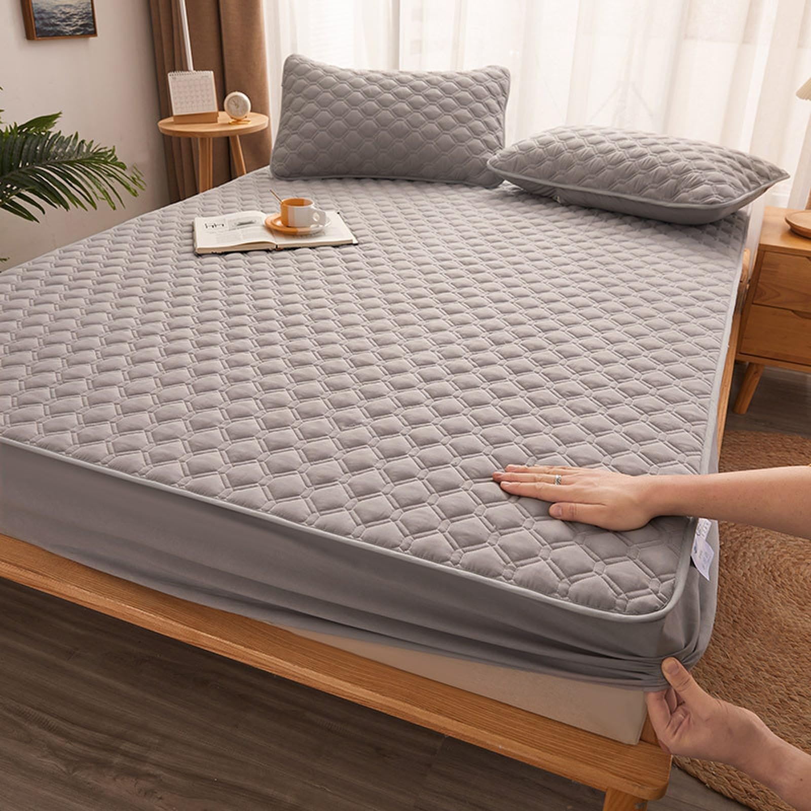 Наматрасник HAIBA 200 x 200 см Светло-серый стеганый натяжной лист до 30 см высоты матраса из микрофибры, фото №1