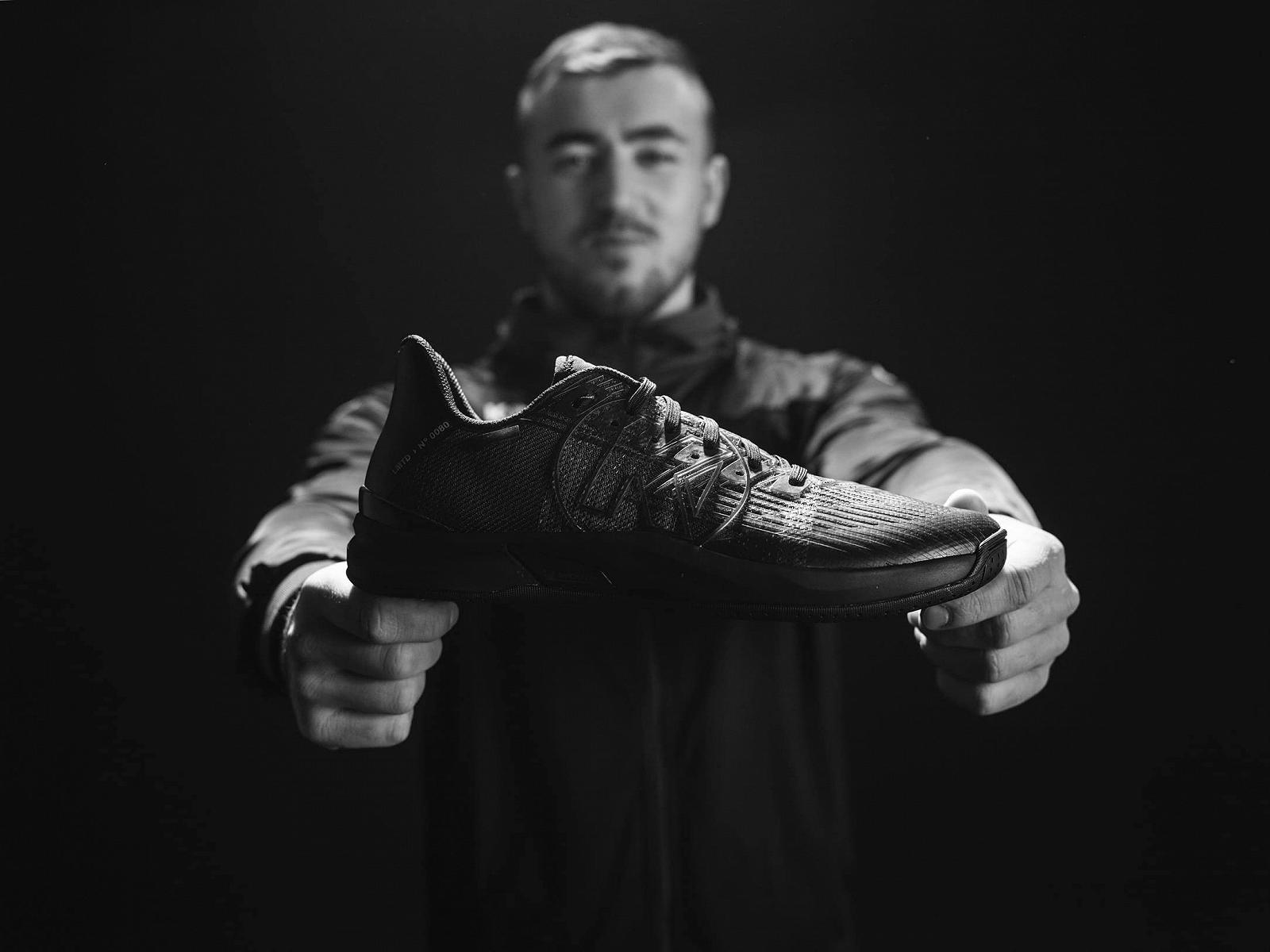 Кросівки Kempa Attack One 2.0 Чорний та Білий, фото №7 Кросівки Kempa Attack One 2.0 Чорний та Білий, фото №7