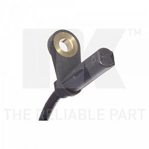 Датчик ABS NK 293318 MERCEDES-BENZ задняя ось справа synthetic.ua - Фото 1