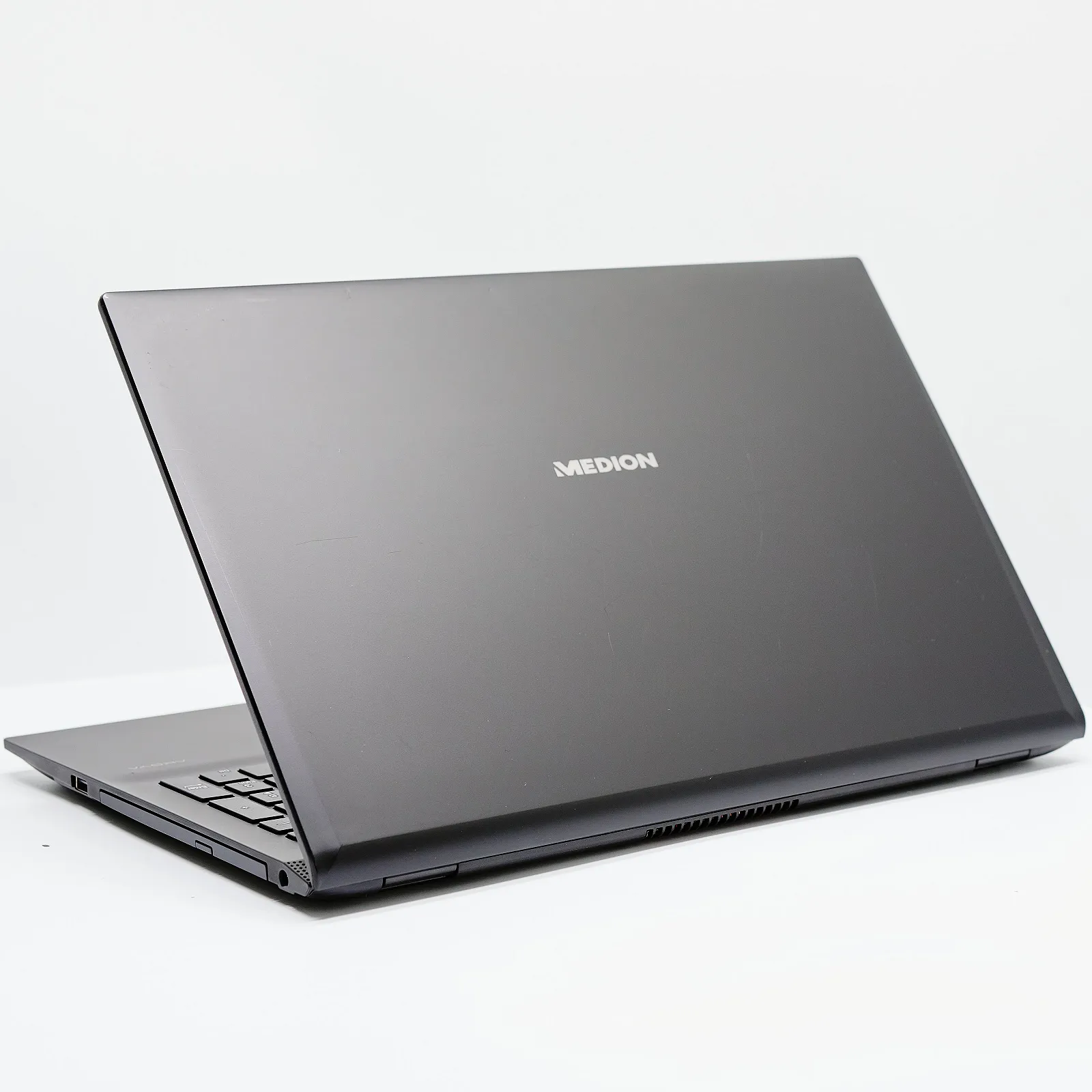 Ноутбук 15.6'' Medion (Lenovo Group) Akoya P6687 Intel Core i5-8250U RAM 8 ГБ SSD 128 ГБ + HDD 1 ТБ Nvidia GeForce Win10 (4863), фото №5
