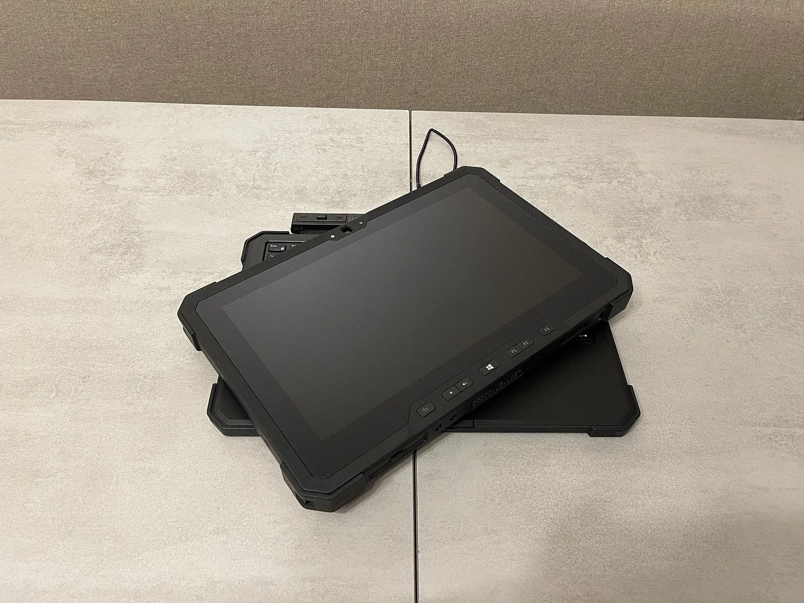 Захищений планшет Dell 7212 Rugged, 11.6" FHD, i5-7300U, 8GB, 256GB, фото №6 Захищений планшет Dell 7212 Rugged, 11.6" FHD, i5-7300U, 8GB, 256GB, фото №6