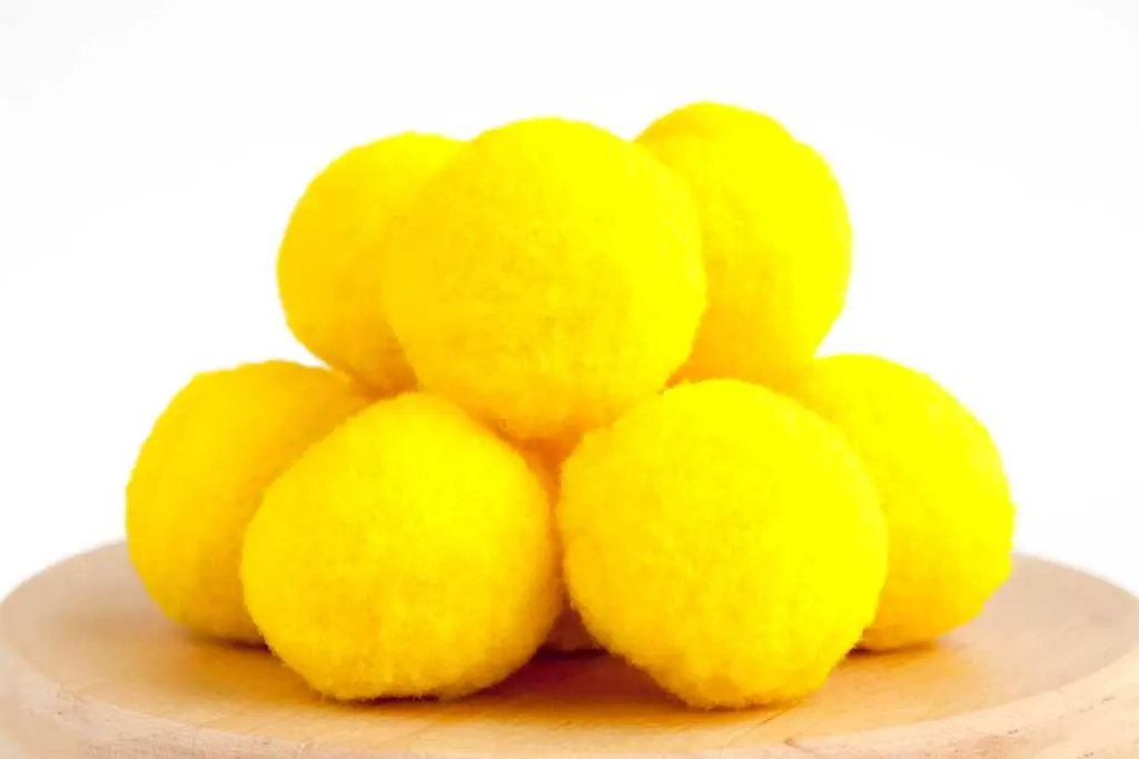 Помпоны для рукоделия Лентомания бархатные 30 мм Yellow 05 10 шт (POM30-05), фото №1 Помпоны для рукоделия Лентомания бархатные 30 мм Yellow 05 10 шт (POM30-05), фото №1