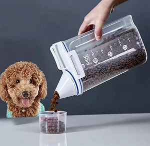 Дозатор-контейнер для сухого корма и круп 2 л Прозрачный synthetic.ua - Фото 1