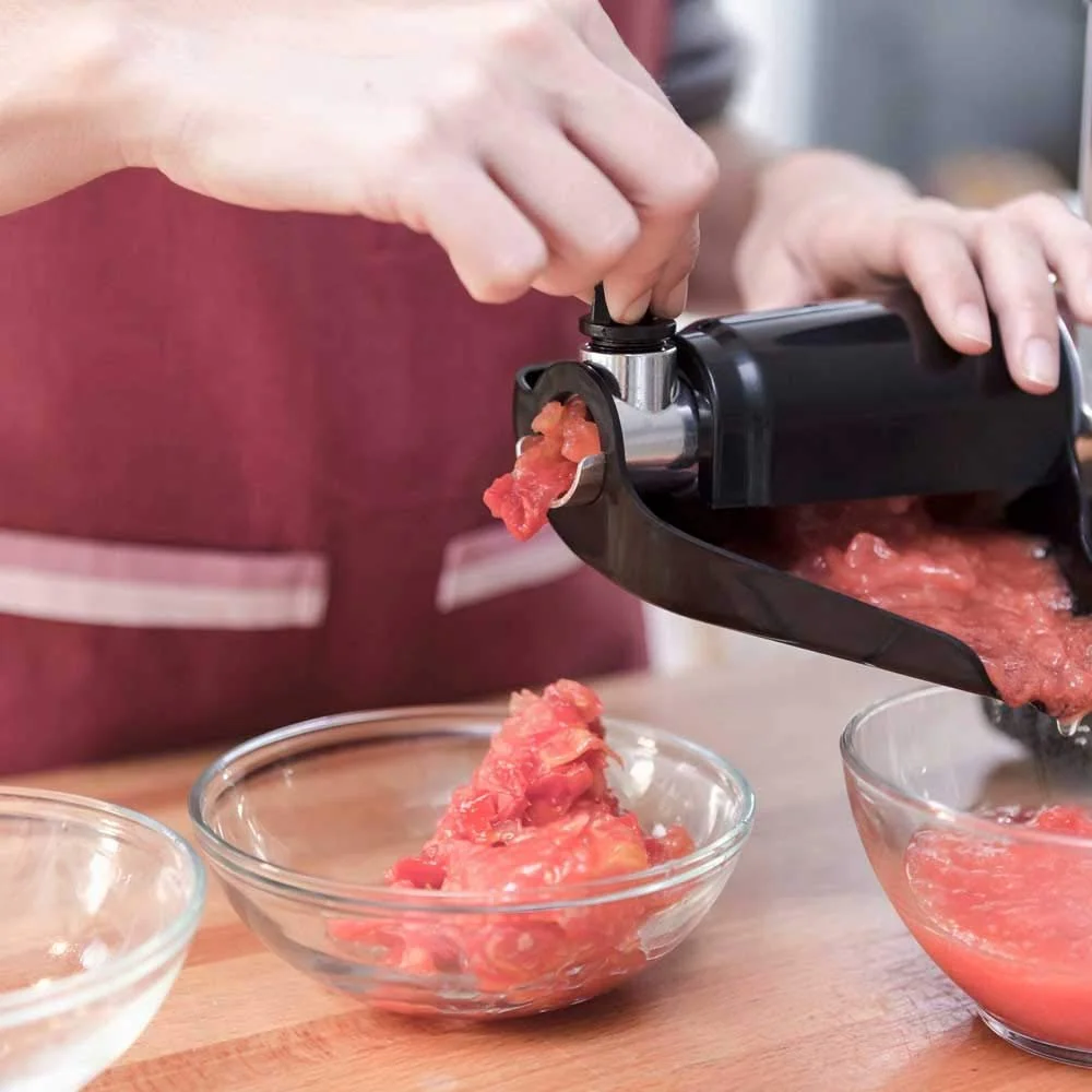 Мясорубка Black+Decker BXMMA1000E 1000 W, нержавеющая сталь, 3 диска, фото №5 Мясорубка Black+Decker BXMMA1000E 1000 W, нержавеющая сталь, 3 диска, фото №5