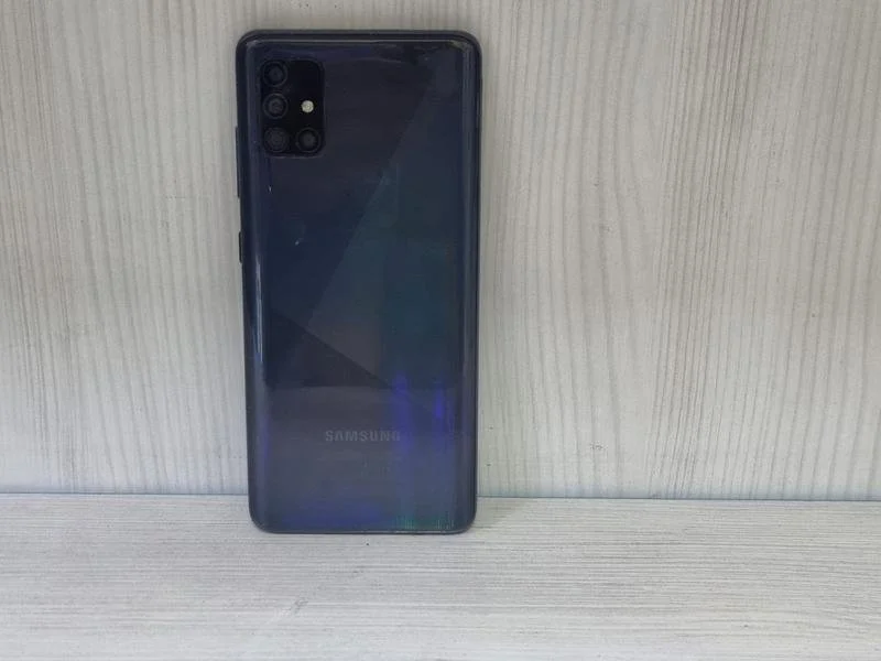 Мобільний телефон Samsung a515f galaxy a51 6/128gb бу, фото №4 Мобільний телефон Samsung a515f galaxy a51 6/128gb бу, фото №4