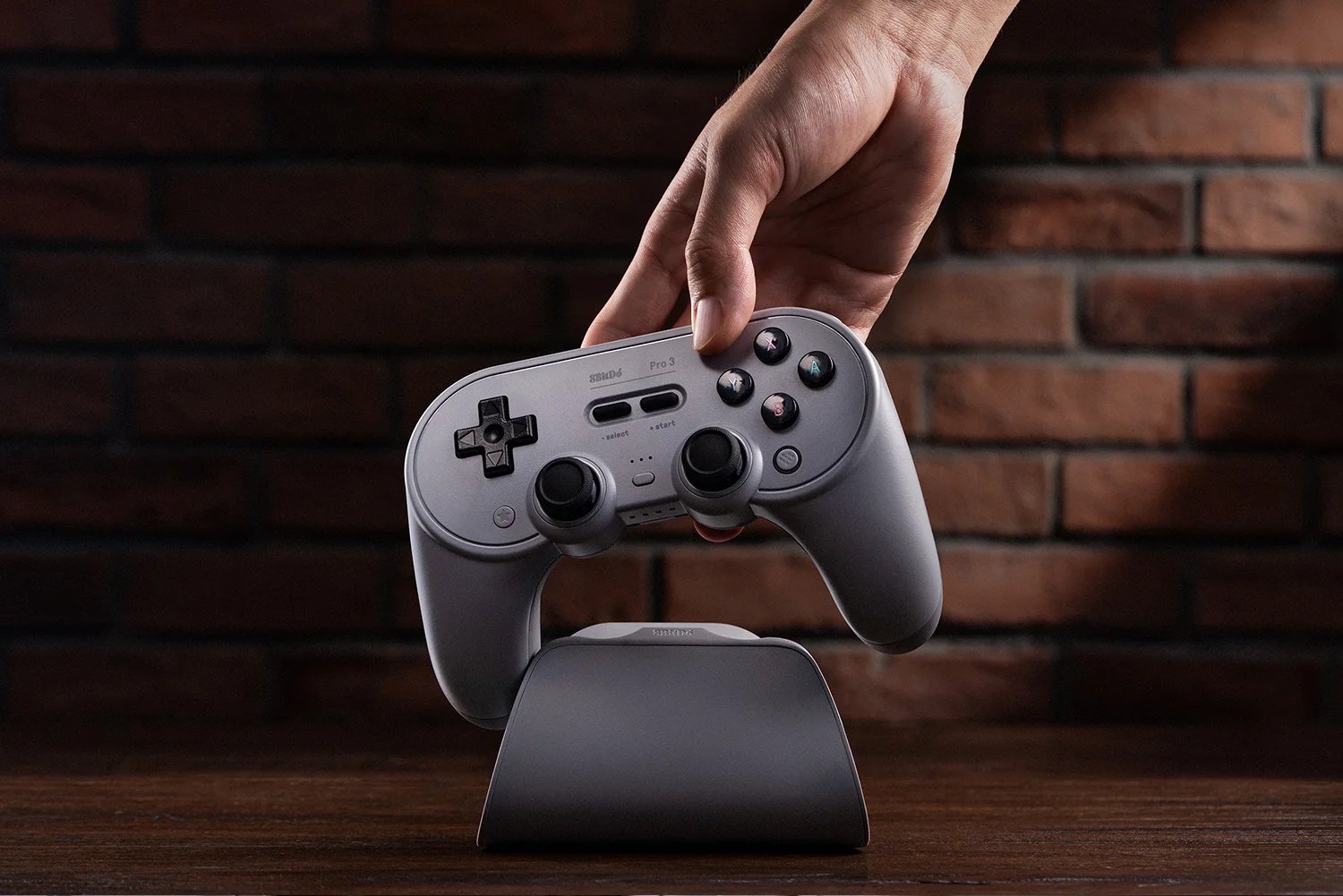 Геймпад 8Bitdo Pro 3 Windows/Android/Switch 2/macOS TMR White + Док-станція, фото №14 Геймпад 8Bitdo Pro 3 Windows/Android/Switch 2/macOS TMR White + Док-станція, фото №14