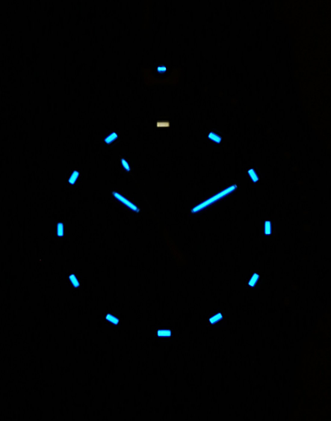 Часы Traser Blue Infinity с сапфировым стеклом и черным полосатым ремешком NATO 105545, фото №4 Часы Traser Blue Infinity с сапфировым стеклом и черным полосатым ремешком NATO 105545, фото №4