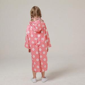 Детский дождевик для девочек/мальчиков Длинная мягкая куртка-дождевик, компактная, для походов, переходная куртка с капюшоном, мягкая ткань, повседневная дождевая куртка для лета и осени synthetic.ua - Фото 1