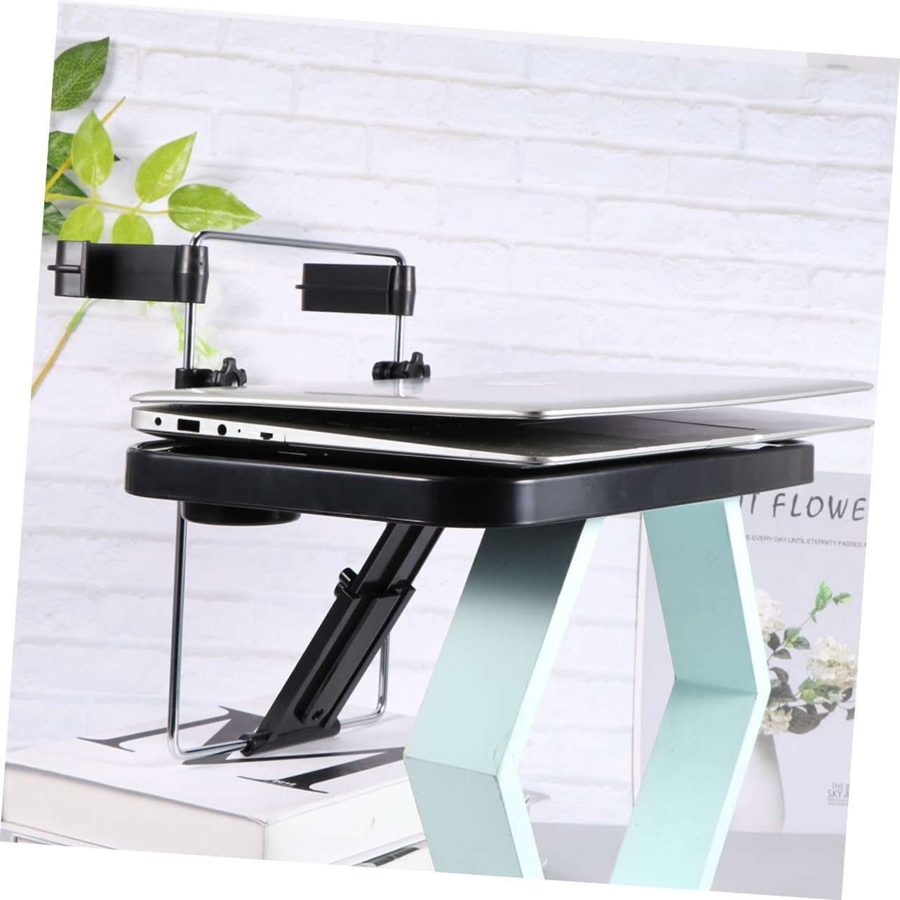 Подставка для ноутбука Ciieeo складная портативная для автомобиля, держатель для ноутбука как письменный стол, подставка для напитков, черная, фото №2 Подставка для ноутбука Ciieeo складная портативная для автомобиля, держатель для ноутбука как письменный стол, подставка для напитков, черная, фото №2