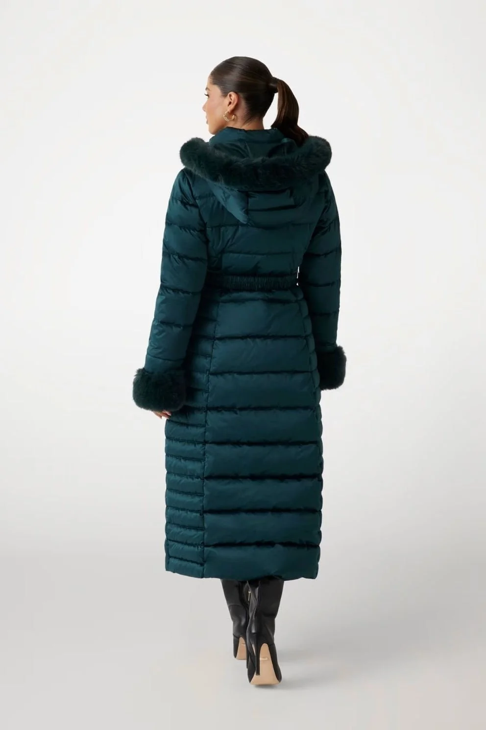 Женская куртка-пуховик Guess by Marciano Темно-синий - 42, фото №2 Женская куртка-пуховик Guess by Marciano Темно-синий - 42, фото №2