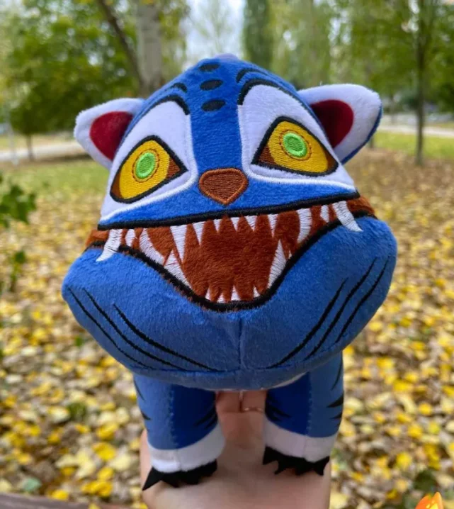 М'яка іграшка Дерпі синій тигр Кейпоп Мисливці на Демонів Derpy K-POP Demon Hunters 20 см, фото №3