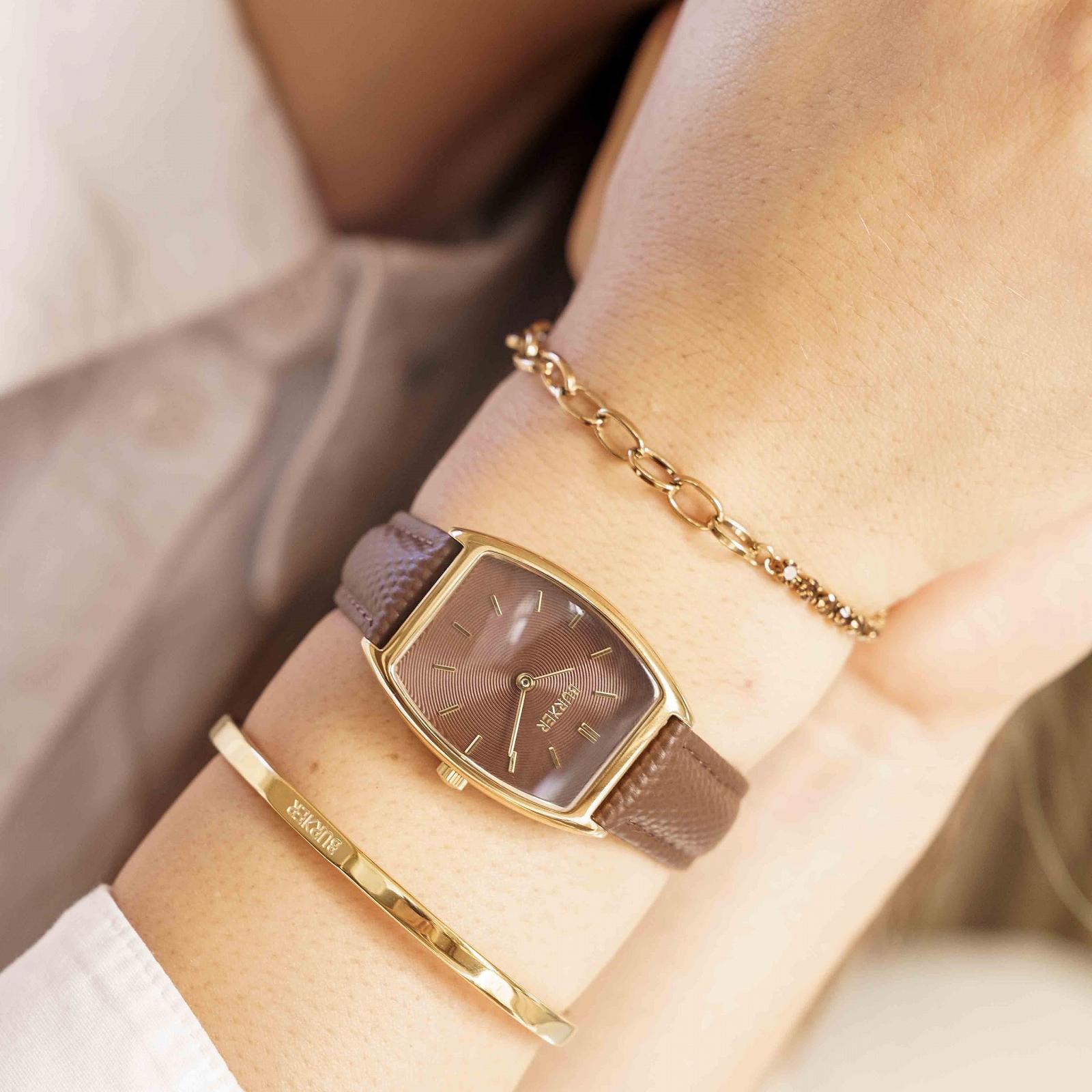 Женские часы BURKER Grace овальные, женские, кожаный ремешок, нержавеющая сталь, аналоговые, кварцевые, 3 ATM, 25 мм, золотой, коричневый/коричневая кожа, фото №2 Женские часы BURKER Grace овальные, женские, кожаный ремешок, нержавеющая сталь, аналоговые, кварцевые, 3 ATM, 25 мм, золотой, коричневый/коричневая кожа, фото №2