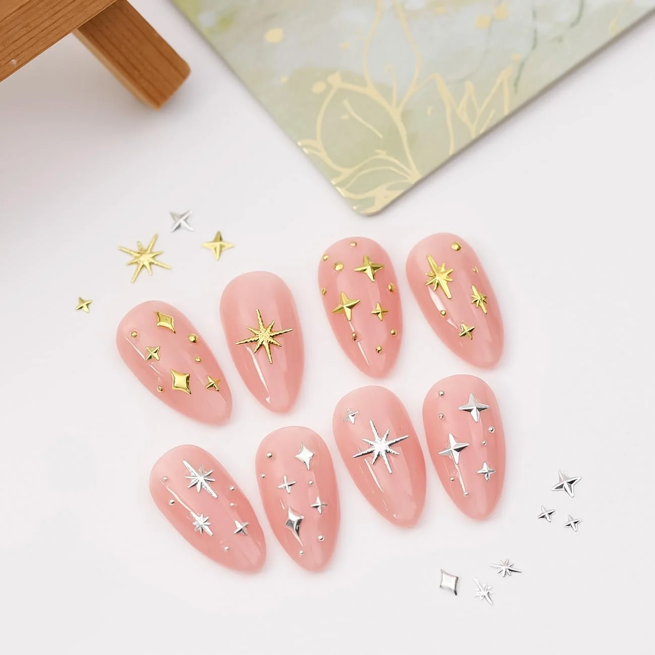 3D Металлические украшения для ногтей в форме золотой звезды, фото №3 3D Металлические украшения для ногтей в форме золотой звезды, фото №3