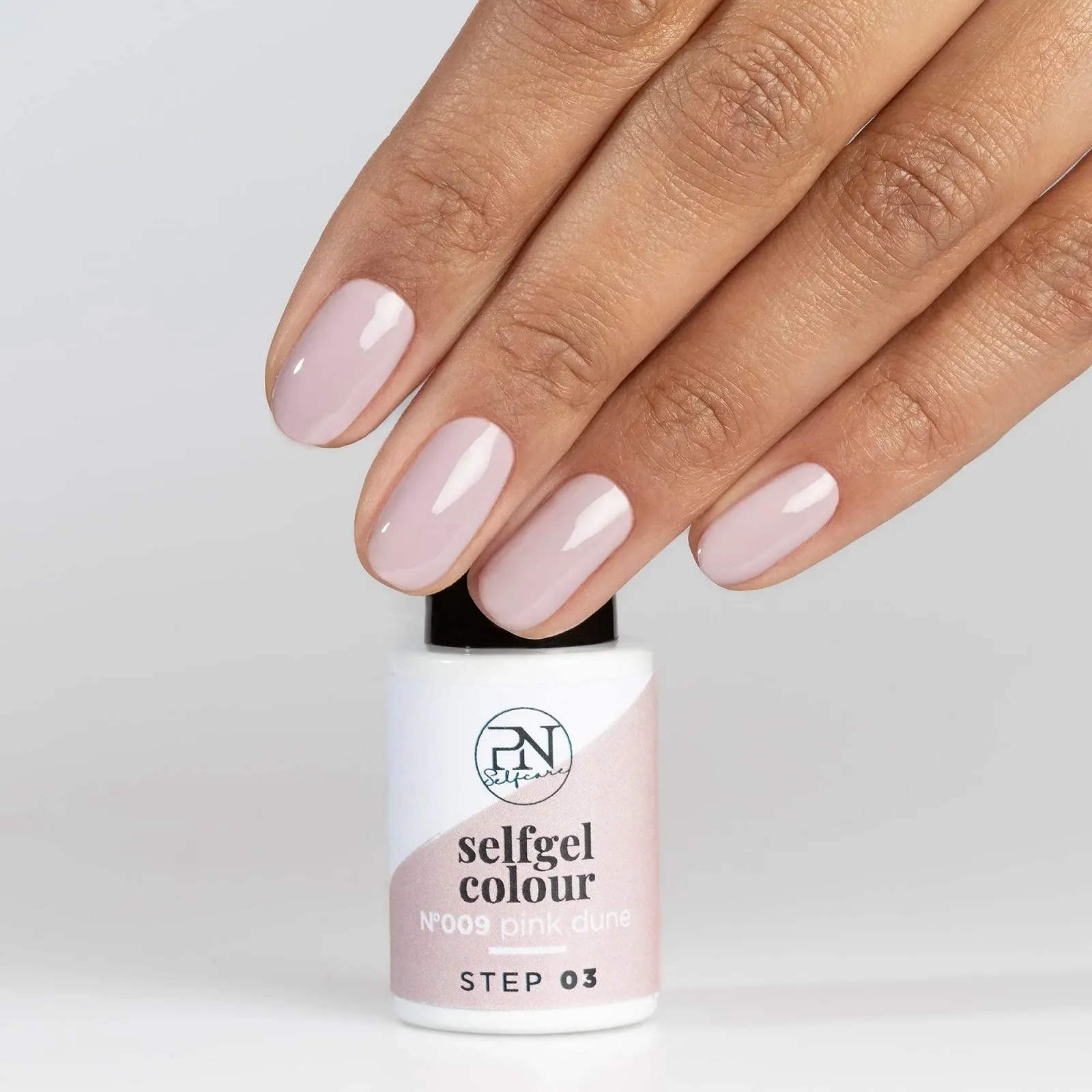 Гель-лак PN Selfcare Natural Pink Vegan съёмный веганский для ногтей Natural Pink, фото №4 Гель-лак PN Selfcare Natural Pink Vegan съёмный веганский для ногтей Natural Pink, фото №4