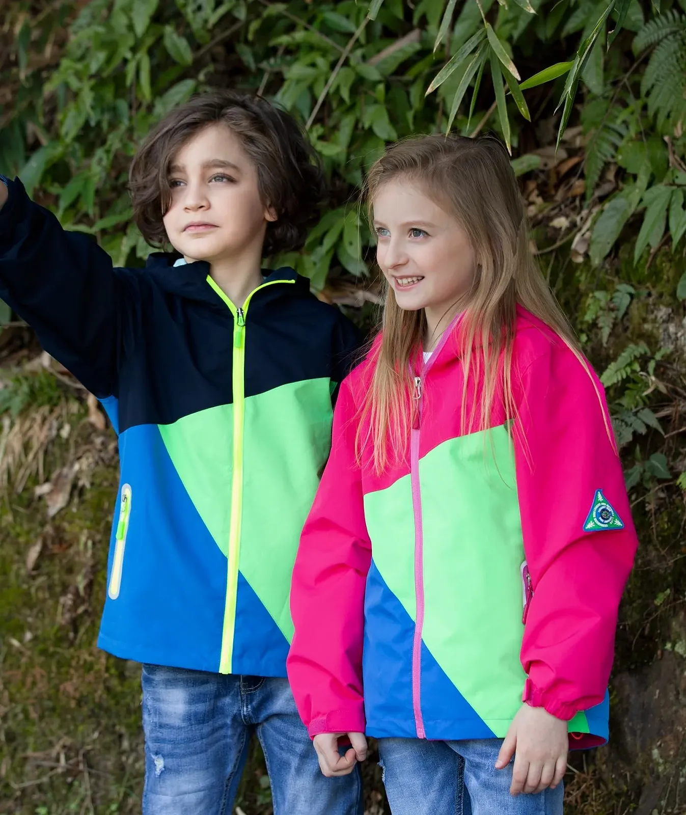 Вітрозахисна та водонепроникна дитяча куртка YoungSoul з кольоровими блоками, фото №2